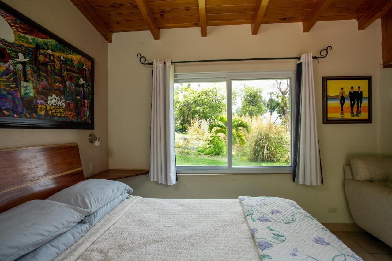 Lake Front Retreat At Los Elementos Santa Cruz La Laguna Exteriör bild